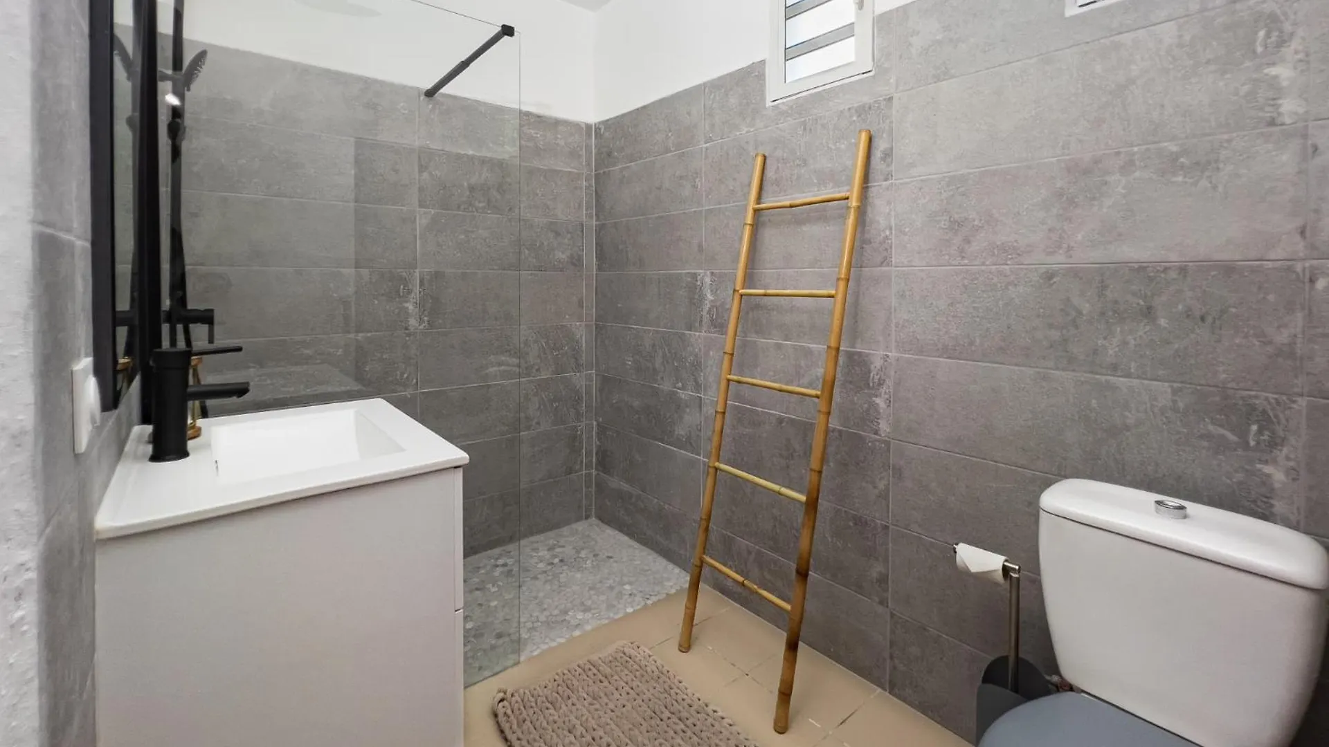 Casa di campagna Promo Vacances 2025 ! Domaine Nature & Serenite A 5 Min De La Plage Le Moule
